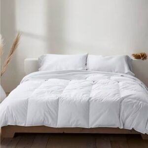 Casaluna Premium Down Comforter King All Season NWT